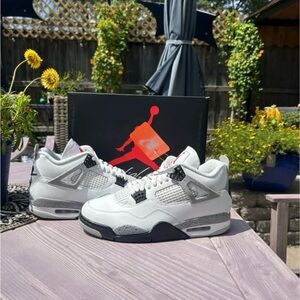 Jordan Sneakers in White and Gray